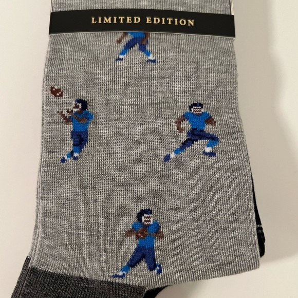 2-Pack Gold Toe Limited Edition Men’s Football and Triple Stripe Socks NWT - Picture 2 of 4